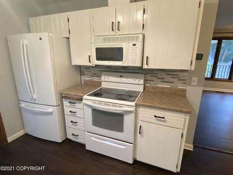 11415 Mausel St, Eagle River, AK 99577 photo 4