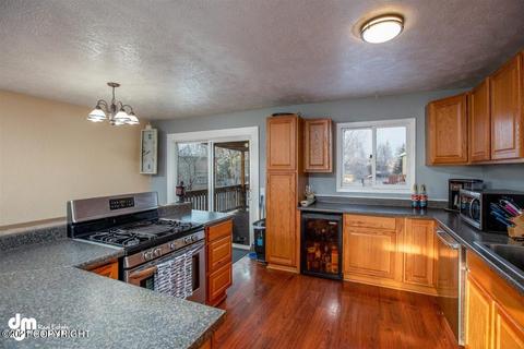 8111 E 20th Ave, Anchorage, AK 99504 photo 4