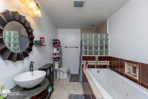 8111 E 20th Ave, Anchorage, AK 99504 photo 16