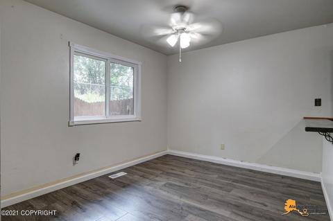 1820 Commodore Dr, Anchorage, AK 99507 photo 8