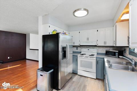 4931 E 5th Ave, Anchorage, AK 99504 photo 11