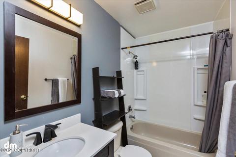 4931 E 5th Ave, Anchorage, AK 99504 photo 22
