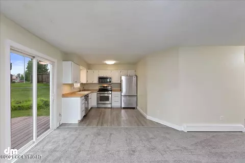 8510 Shrub Ct, Anchorage, AK 99504 photo 4
