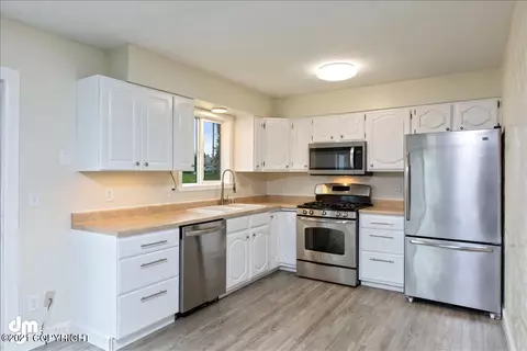 8510 Shrub Ct, Anchorage, AK 99504 photo 6