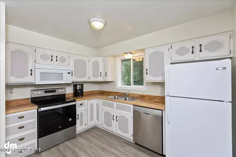 8510 Shrub Ct, Anchorage, AK 99504 photo 28