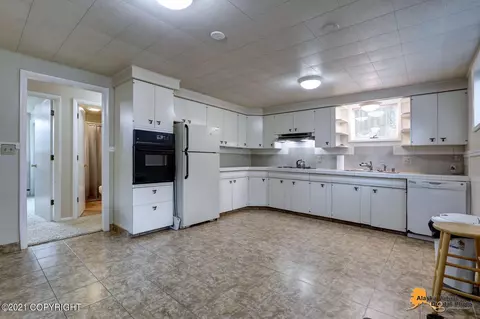 4319 E 5th Ave, Anchorage, AK 99508 photo 32