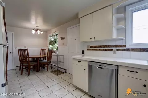 4319 E 5th Ave, Anchorage, AK 99508 photo 14