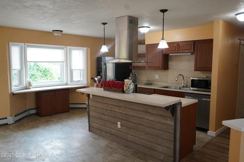 5826 E 9th Ct, Anchorage, AK 99504 photo 3