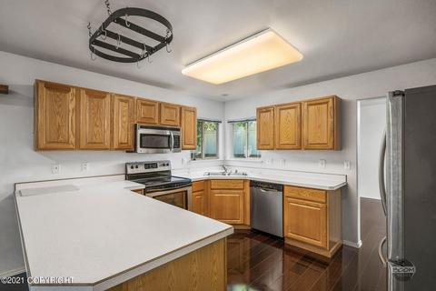 8400 Berry Patch Dr, Anchorage, AK 99502 photo 11