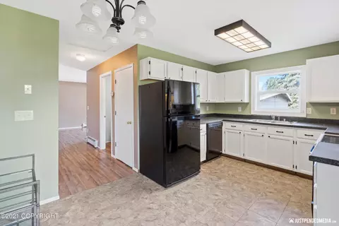 6721 E 12th Ave, Anchorage, AK 99504 photo 8
