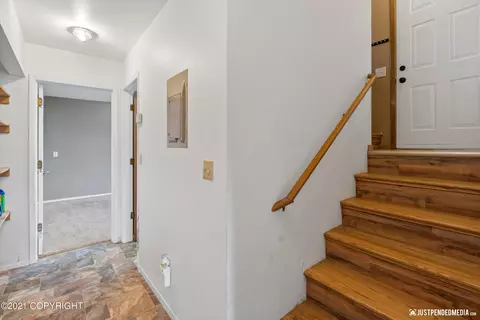 6721 E 12th Ave, Anchorage, AK 99504 photo 12