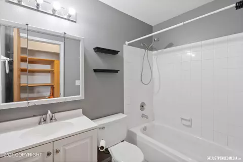 6721 E 12th Ave, Anchorage, AK 99504 photo 15