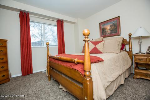11953 Town Park Cir, Eagle River, AK 99577 photo 17