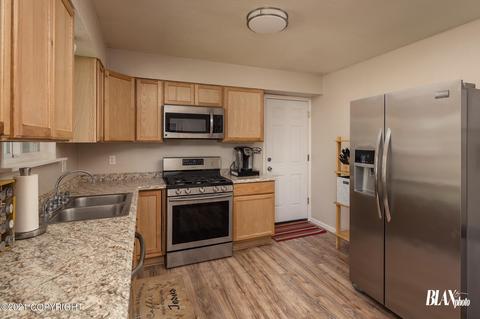 8401 Dagan St, Anchorage, AK 99502 photo 10