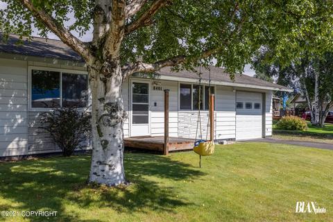 8401 Dagan St, Anchorage, AK 99502 photo 2