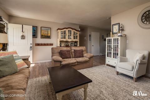 8401 Dagan St, Anchorage, AK 99502 photo 6