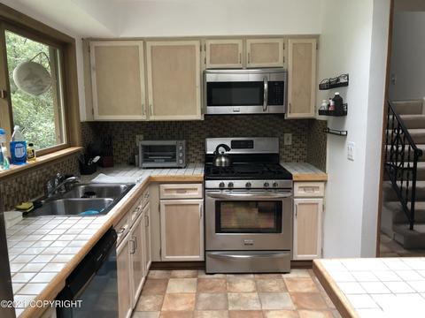 25240 Thunderbird Dr, Chugiak, AK 99567 photo 4