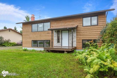 4336 E 6th Ave, Anchorage, AK 99508 photo 3