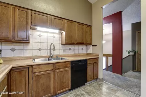 8010 E 32nd Ave, Anchorage, AK 99508 photo 41