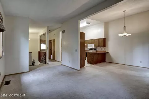 8010 E 32nd Ave, Anchorage, AK 99508 photo 5