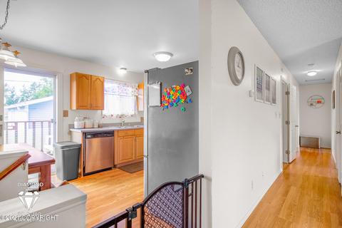 1410 Summit View St, Anchorage, AK 99504 photo 29