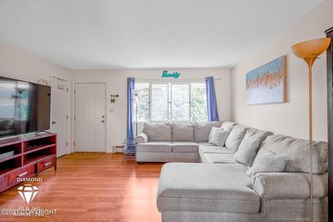1410 Summit View St, Anchorage, AK 99504 photo 32