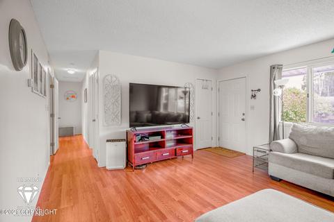 1410 Summit View St, Anchorage, AK 99504 photo 28