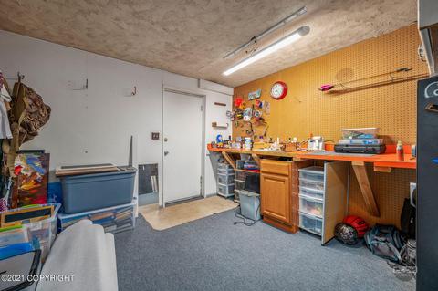 9727 Wren Ln, Eagle River, AK 99577 photo 37