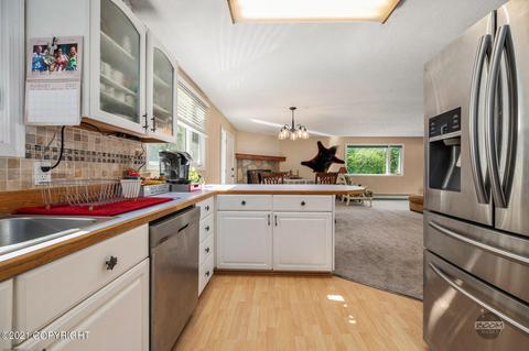 9727 Wren Ln, Eagle River, AK 99577 photo 15