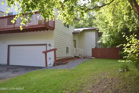 8220 Mentra St, Anchorage, AK 99518 photo 3
