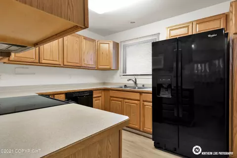 8220 Mentra St, Anchorage, AK 99518 photo 9