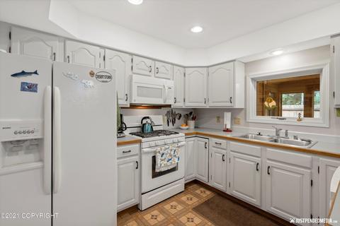 8839 Dome Cir, Eagle River, AK 99577 photo 9