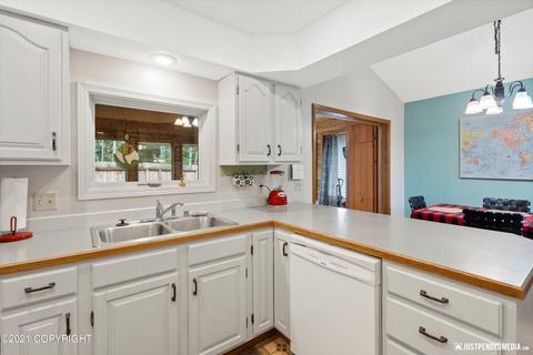 8839 Dome Cir, Eagle River, AK 99577 photo 10