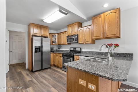 8151 Berry Patch Dr, Anchorage, AK 99502 photo 12