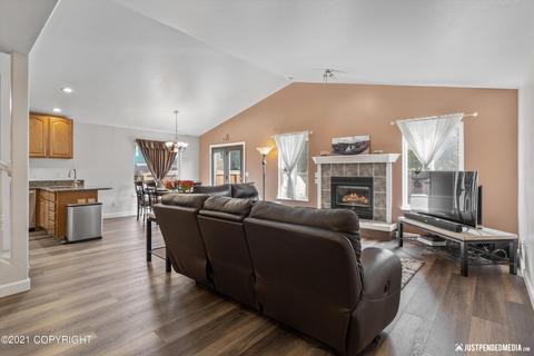 8151 Berry Patch Dr, Anchorage, AK 99502 photo 9