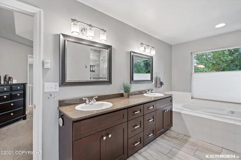 8722 Plumas Cir, Eagle River, AK 99577 photo 29