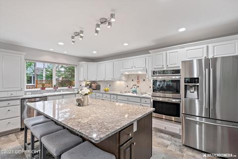 8722 Plumas Cir, Eagle River, AK 99577 photo 18