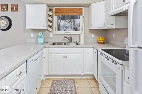 1908 Twining Dr, Anchorage, AK 99504 photo 7