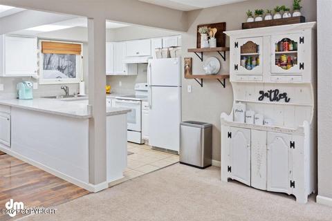 1908 Twining Dr, Anchorage, AK 99504 photo 6