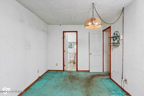 525 Irwin St, Anchorage, AK 99508 photo 13