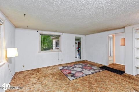 525 Irwin St, Anchorage, AK 99508 photo 2