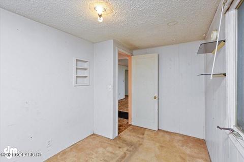 525 Irwin St, Anchorage, AK 99508 photo 11