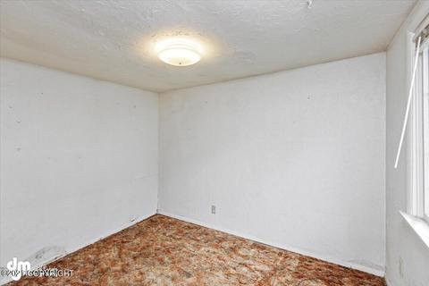 525 Irwin St, Anchorage, AK 99508 photo 5