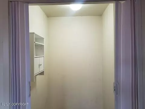 887 E 76th Ave, Anchorage, AK 99518 photo 8