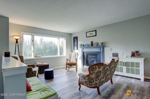 12331 Biscane Dr, Palmer, AK 99645 photo 4
