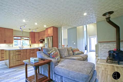 10301 Hampton Dr, Anchorage, AK 99507 photo 13