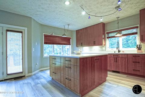 10301 Hampton Dr, Anchorage, AK 99507 photo 15