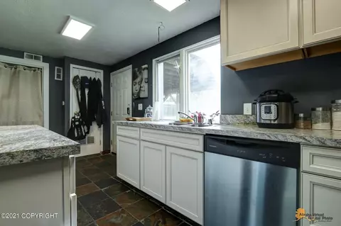 5016 E 24th Ave, Anchorage, AK 99508 photo 23