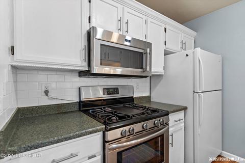 1801 Bellevue Loop, Anchorage, AK 99515 photo 9