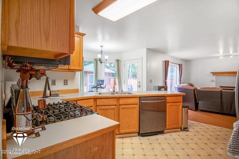 8321 Berry Patch Dr, Anchorage, AK 99502 photo 14